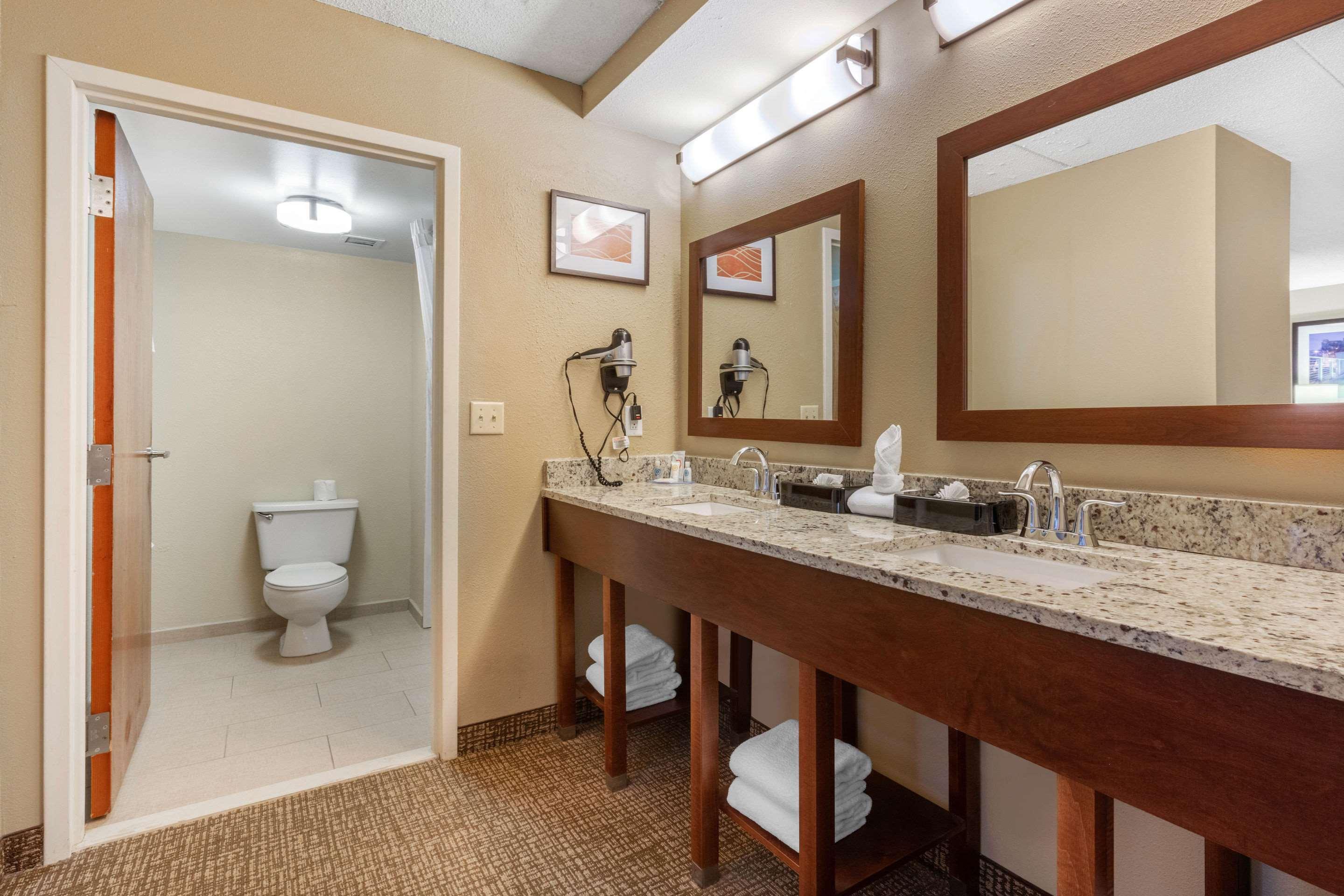 Comfort Inn & Suites Hamilton Place Чаттануга Экстерьер фото