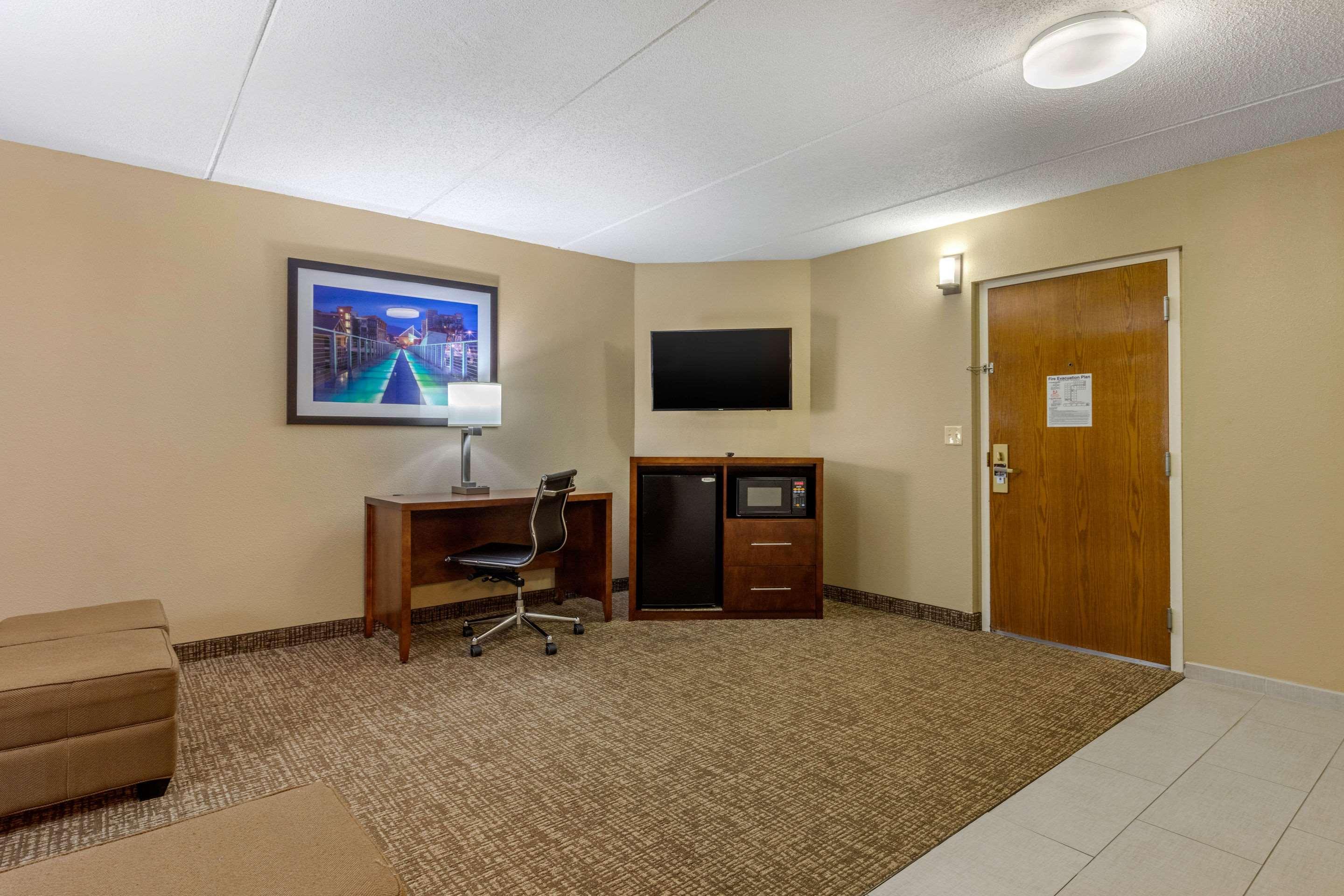 Comfort Inn & Suites Hamilton Place Чаттануга Экстерьер фото